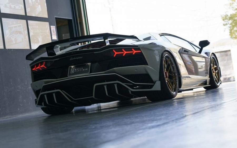  Lamborghini Aventador S by Rowen 2018 года  (фото 5 из 15)